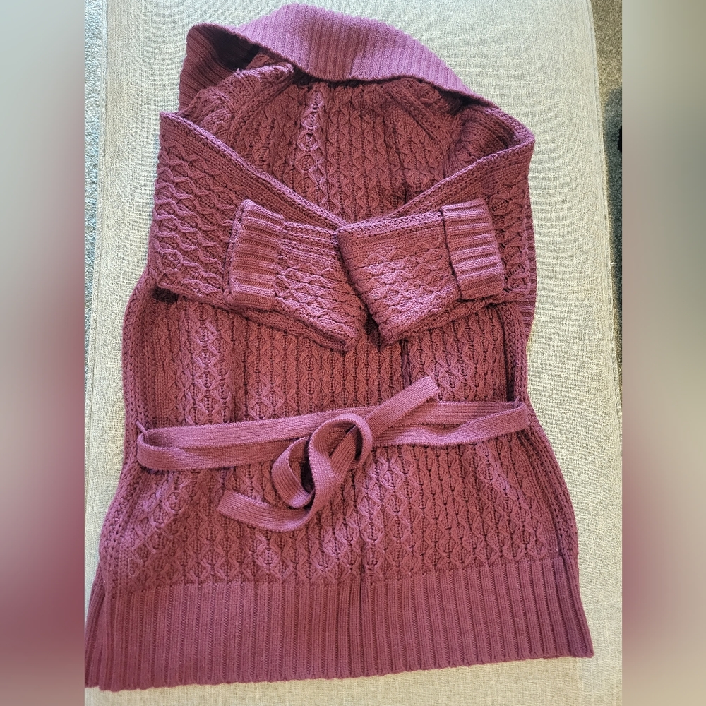 Banana Republic L Cranberry Sweater Wrap